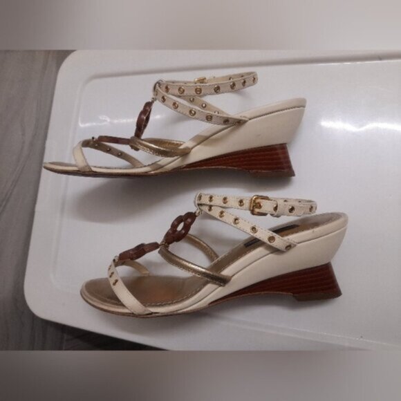 Louis Vuitton - Leather Monogram Flower Motif Wedge Sole Sandals - Picture 5 of 16